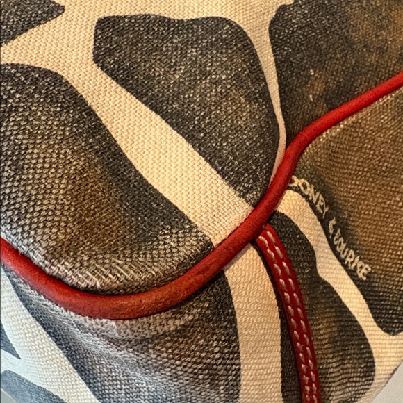 Dooney Bourke giraffe pattern shoulder bag tote red leather trim side tops EUC - Picture 14 of 17